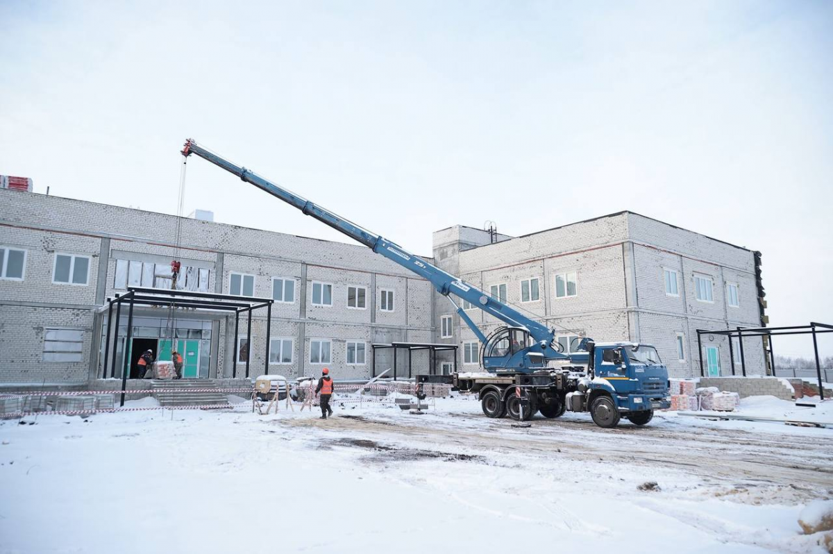 Губернатор Алексей Русский: Готовность новой поликлиники на улице Шигаева в Ульяновске достигла 65%