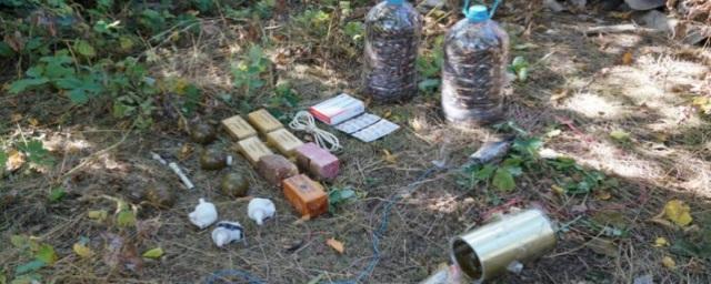Бойцы Росгвардии обнаружили в нежилых помещениях на территории Запорожья схроны с оружием