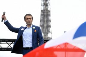 «Ни евро Киеву»: пока Филиппо призывает к миру с Россией, Макрон тайно готовит новый пакет оружия для ВСУ