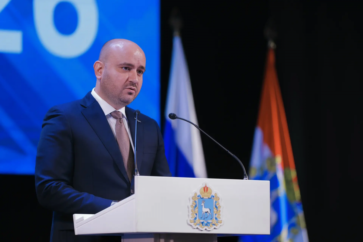 «Вы стали студентами одного из лучших медвузов России»: Губернатор Вячеслав Федорищев поздравил в Днем знаний первокурсников Самарского государственного медицинского университета