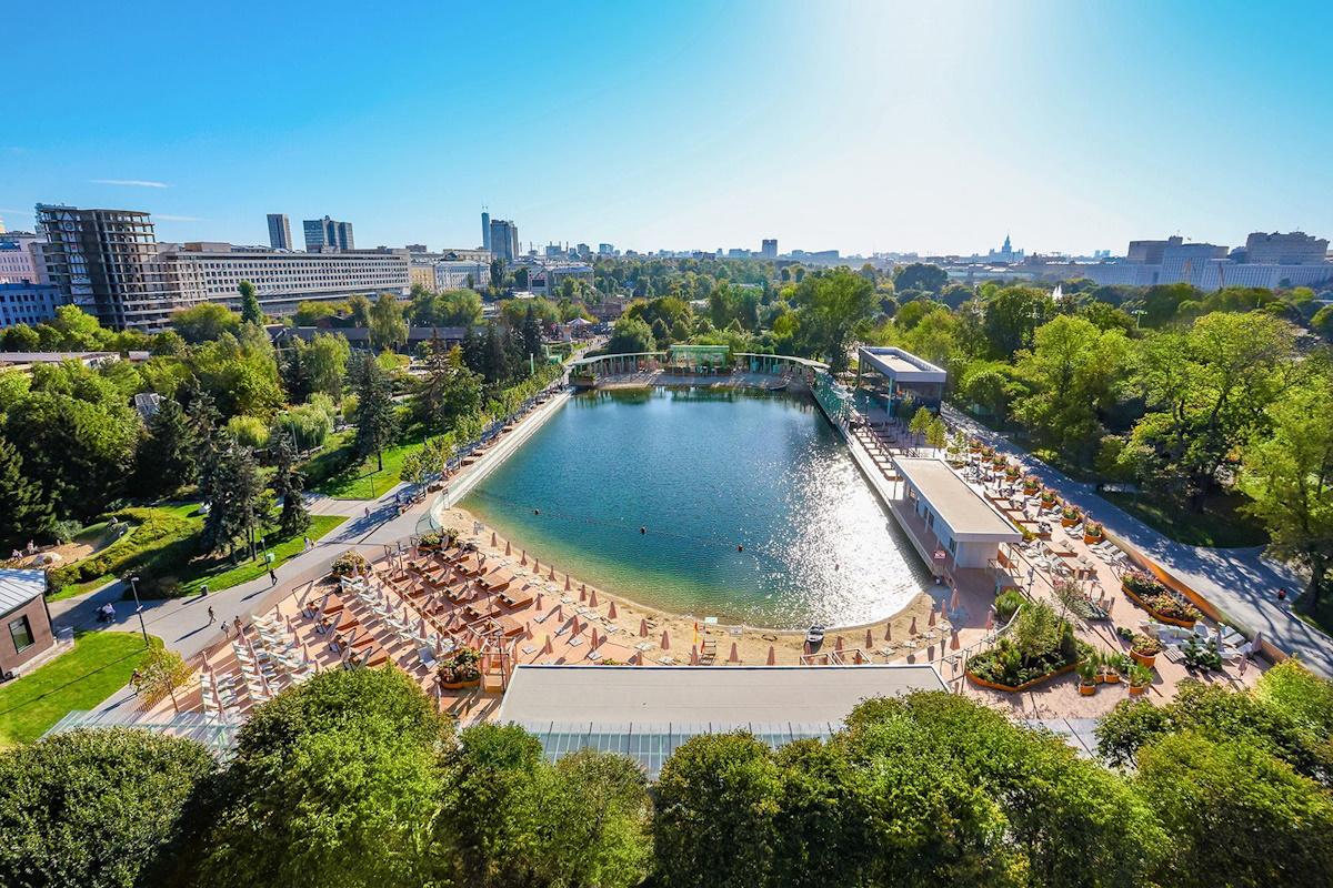 В Москве ежегодно очищают и реабилитируют более десяти городских прудов и озер