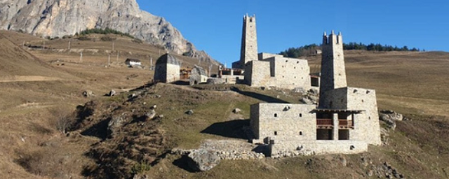 При реконструкции ингушского башенного комплекса «Бишт» обнаружили более 1000 артефактов