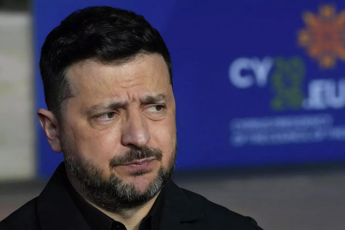 «Он помогает русским»: Зеленский в ярости обрушился на вице-президента США из-за прекращения помощи Киеву