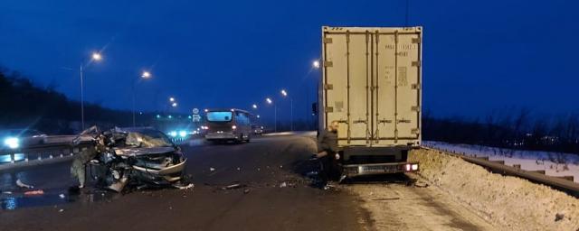 На въезде во Владивосток в страшной аварии погиб 20-летний водитель