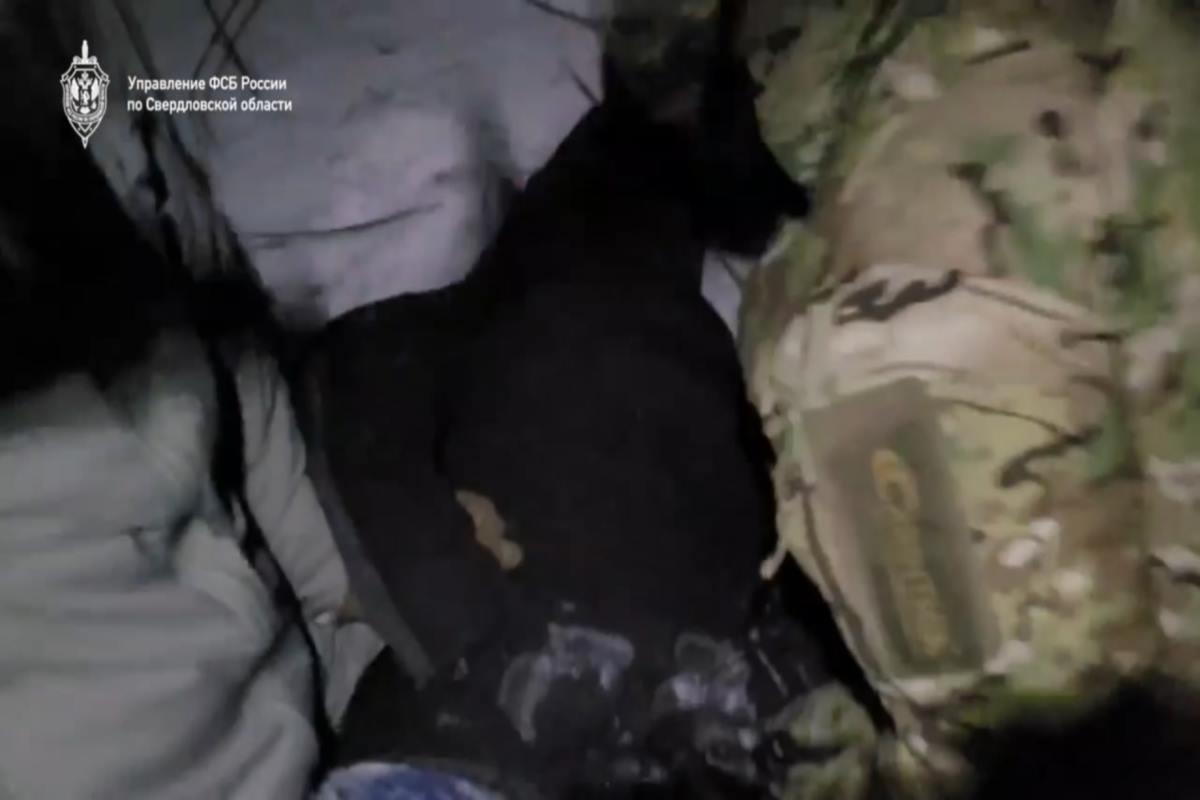 Военный суд в Екатеринбурге вынес суровый приговор Роману Сабадашу за подготовку теракта и госизмену