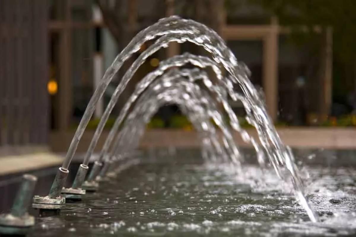 В челябинском аэропорту установят бесплатные питьевые фонтаны