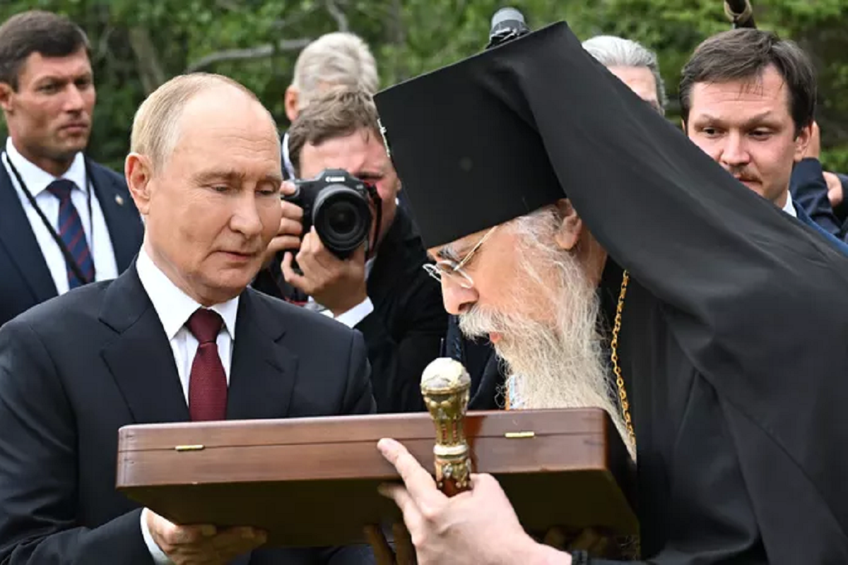 Архиепископ Алексий попросил прощения за встречу с президентом Путиным на Аляске