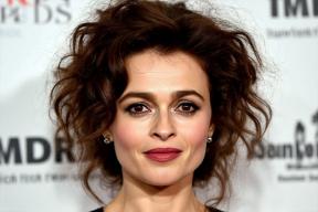 60-летняя Хелена Бонем Картер гуляет по Лондону с бойфрендом младше нее на 22 года