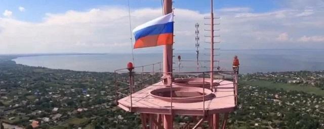 Над Днепрорудным в Запорожье подняли флаг России