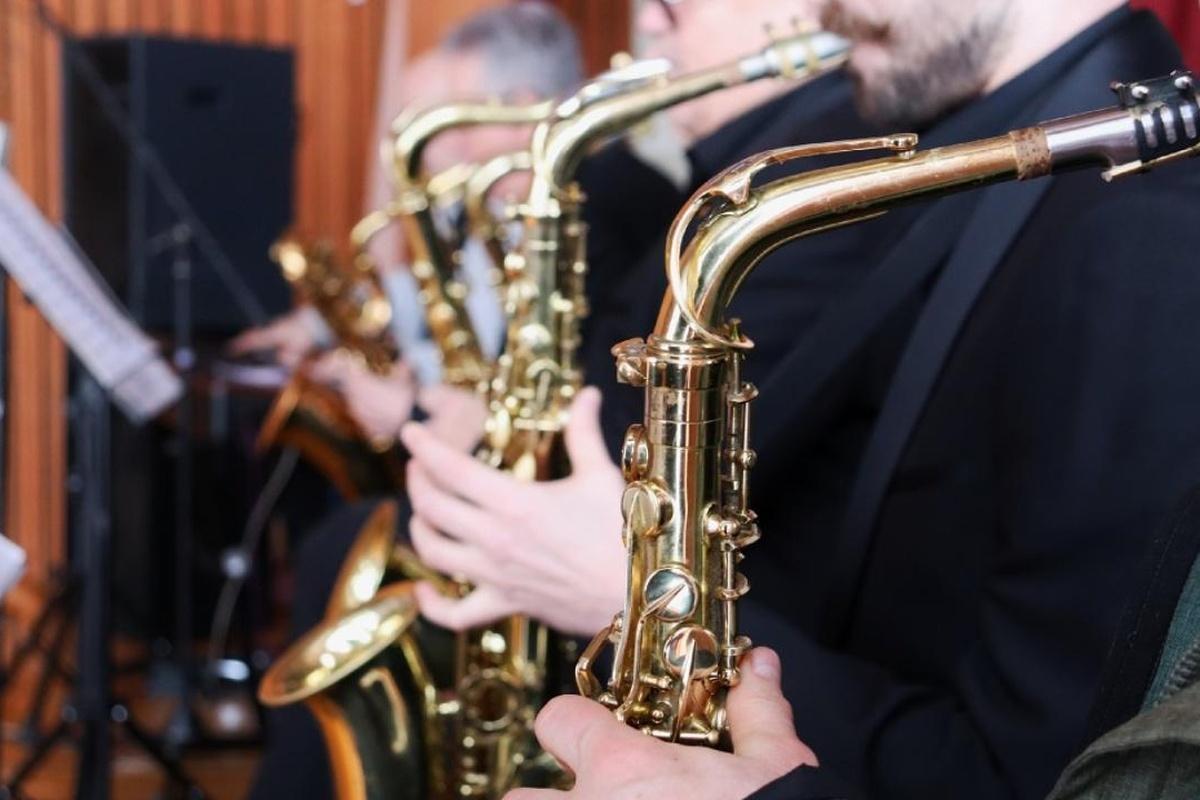 Жители Саранска смогут окунуться в мир джаза на концерте «Джаз под Рождество»