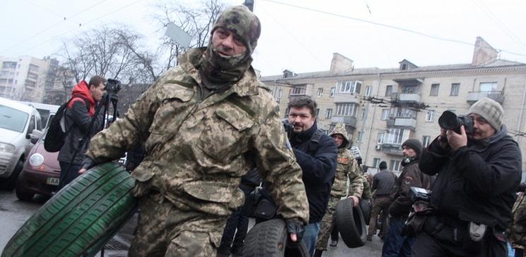 В Одессе активисты заблокировали здание горсовета