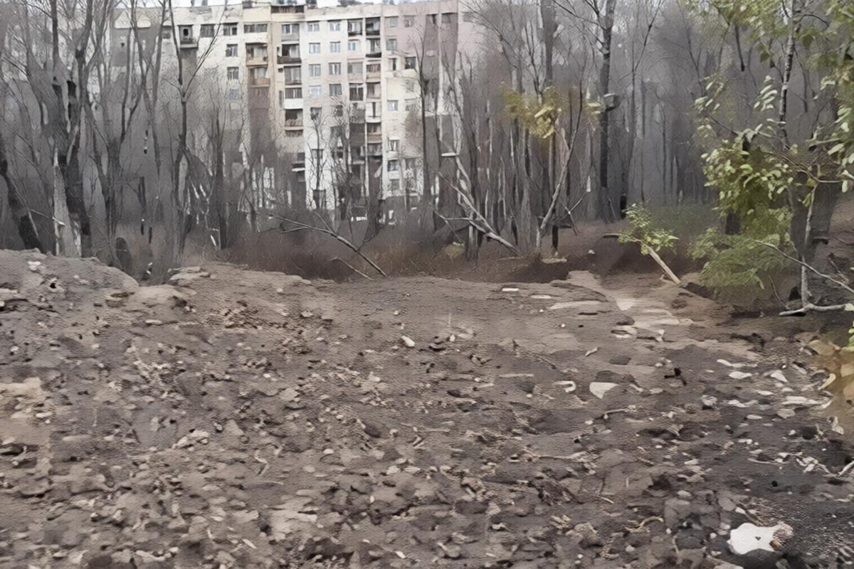 Власти Адлера посоветовали жителям многоэтажки, которой угрожает оползень, «ждать реальной угрозы»