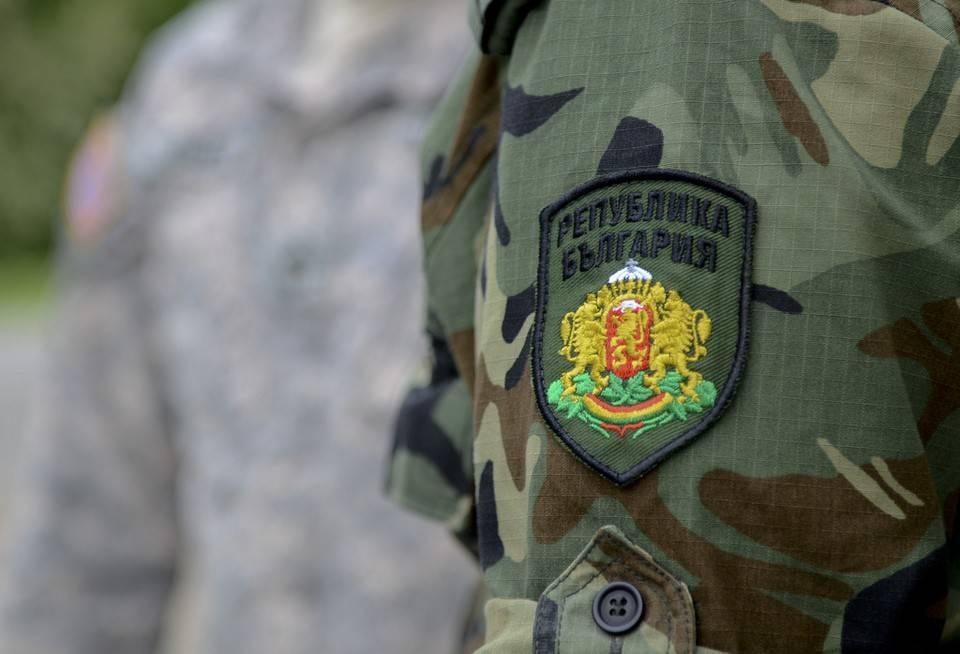 Власти Болгарии отправили армию на границу с Турцией