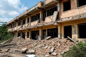 Рухнувшая стена вскрыла проблему: школа в Морозкино не эксплуатировалась несколько лет