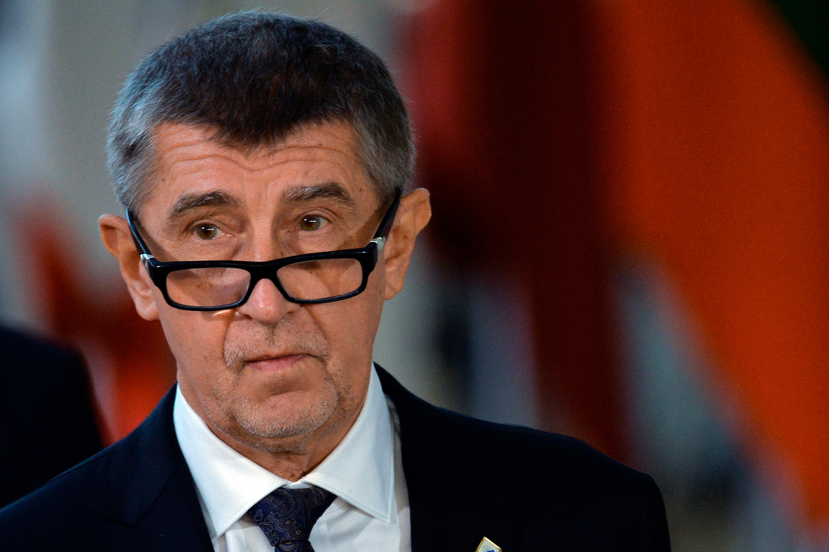 Премьер-министр Чехии объяснил, почему у Праги нет денег для Киева