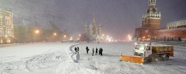 В Москве в ближайшие сутки ожидается сильный снегопад