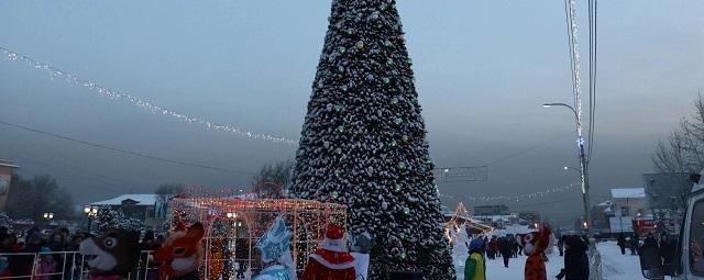 Главная елка города открылась в Кызыле