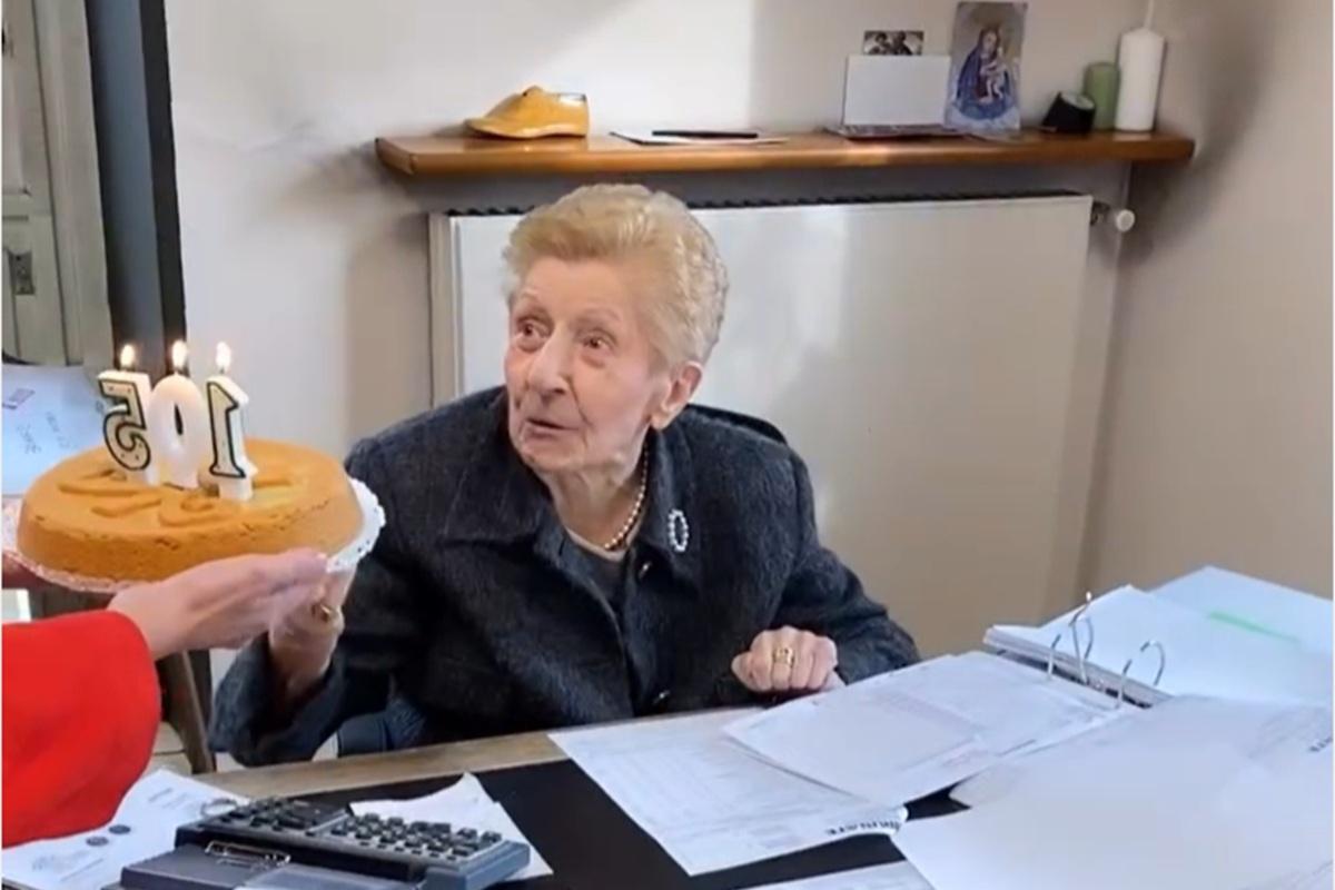 Итальянка отметила 105-летие, продолжая руководить семейной фабрикой