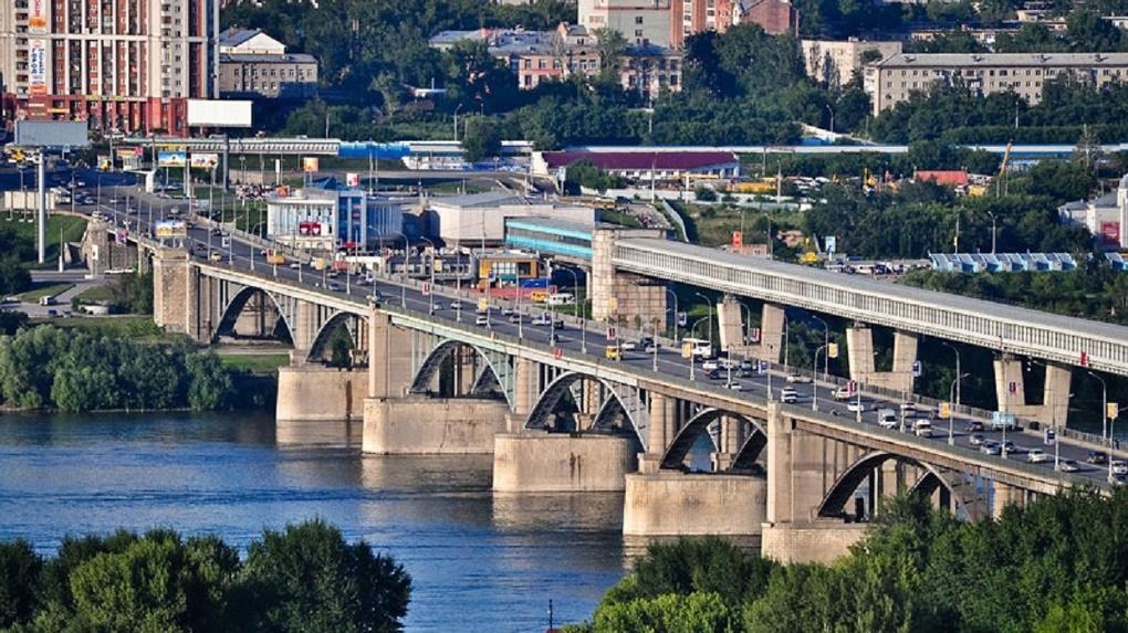 Аукцион по выбору подрядчика для ремонта Октябрьского моста в Новосибирске завершится 14 сентября 2021 года