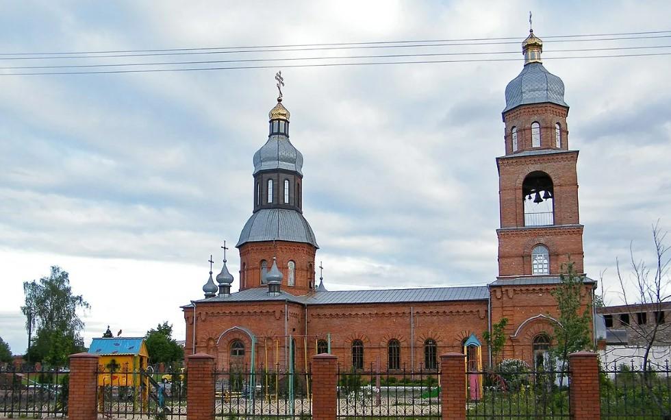 УПЦ заявила, что неизвестные силой захватили Свято-Георгиевский храм в Хмельницком