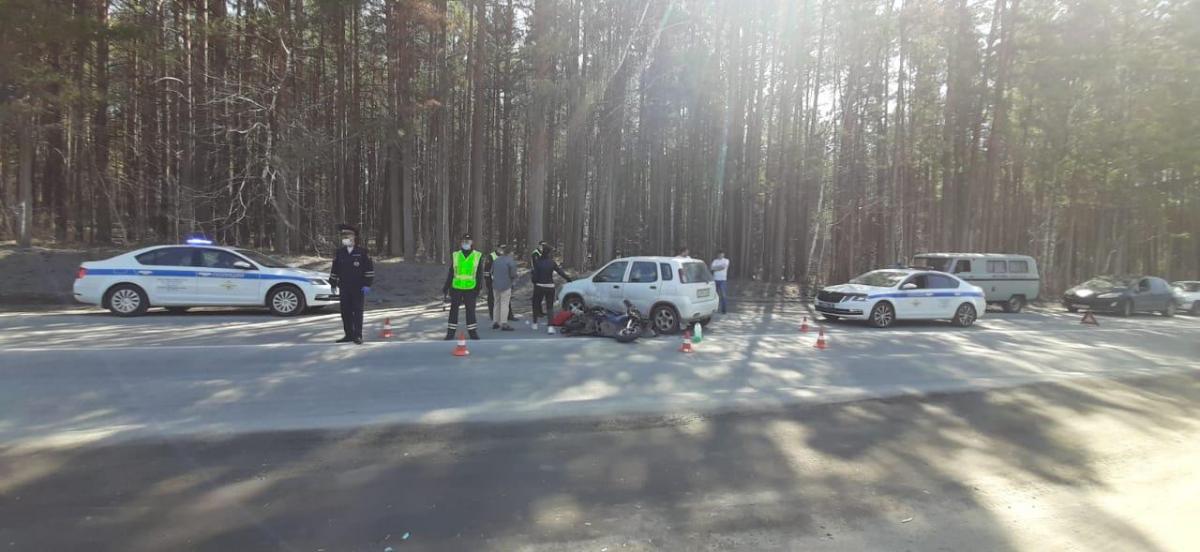 При столкновении с автомобилем в Новосибирске погиб 62-летний водитель мопеда