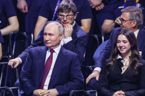 Роднина: Президент Путин своих не бросает
