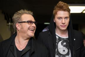 «Живу с двумя строгими парнями»: новая пассия Преснякова сдала их с сыном совместный быт