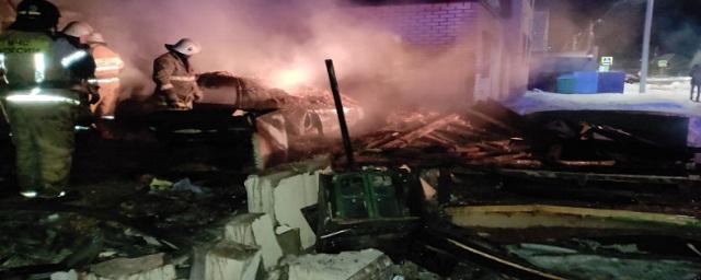 В Соль-Илецке взорвался припаркованный в гараже автомобиль