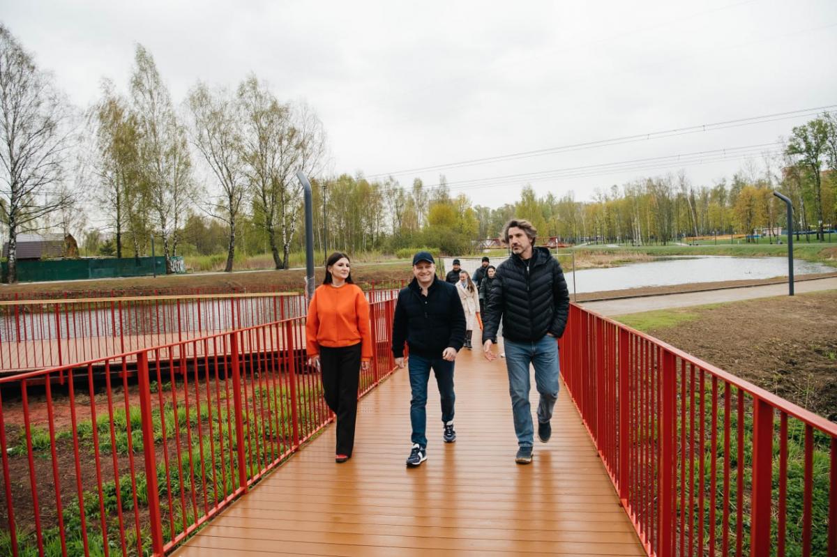 Глава Городского округа Пушкинский Максим Красноцветов побывал с проверкой в ивантеевском Городском парке культуры и отдыха