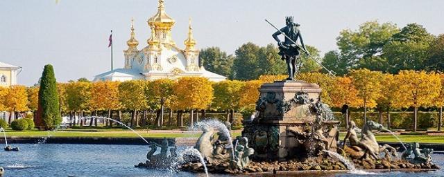 Санкт-Петербург назвали самым дешевым маршрутом для путешествий по России в бархатный сезон