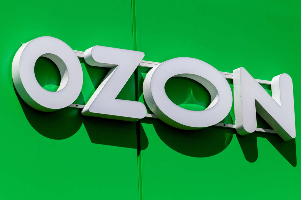 Озон банк можно взять кредит. OZON банк. ЕКОМ банк Озон. Озон логотип. Озон банк логотип.