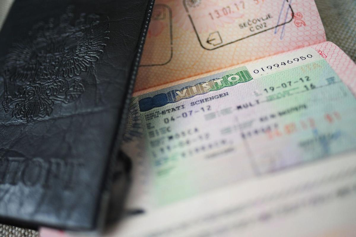 Сроки предоставления россиянам шенгенских виз увеличатся