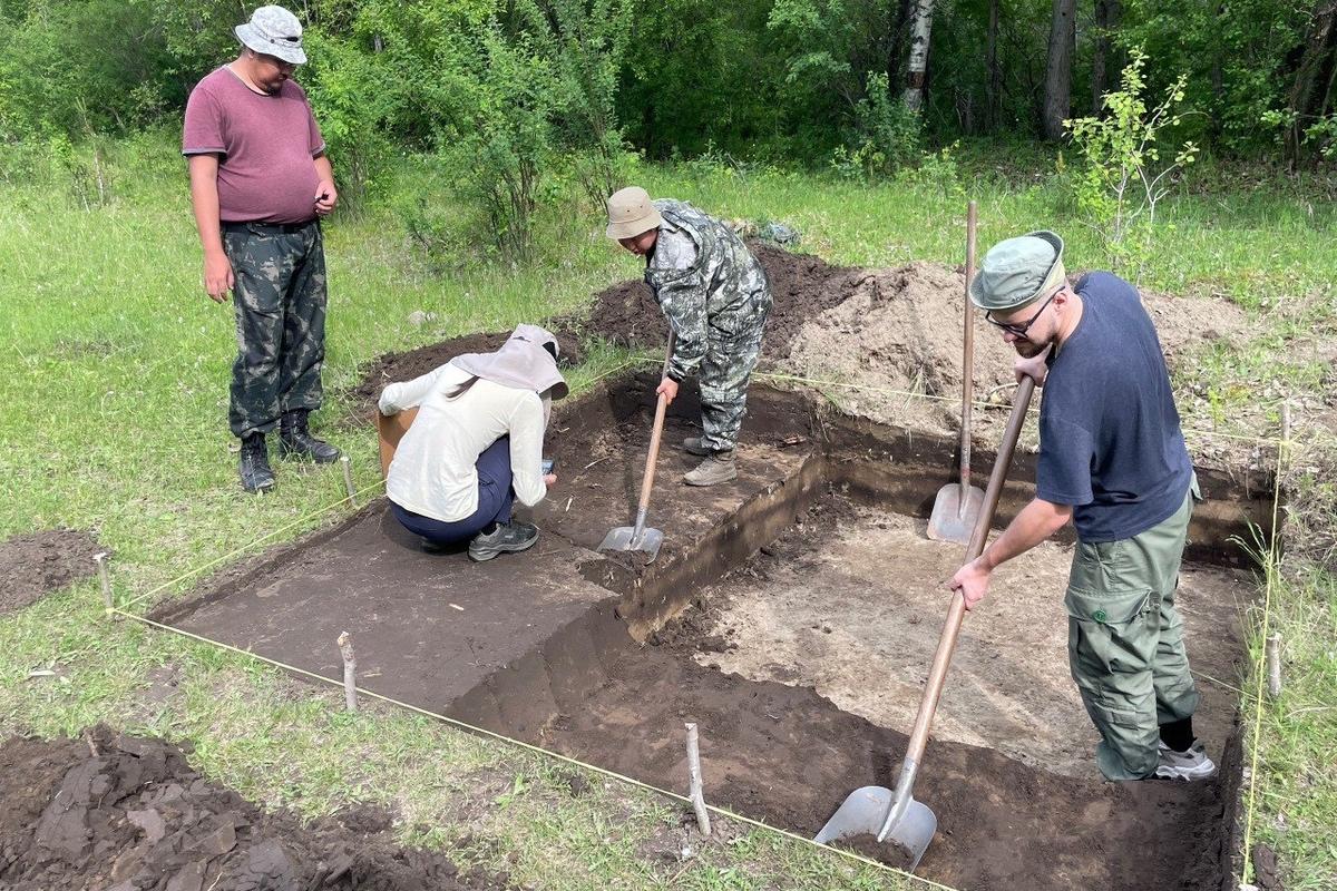 Археологическая сенсация в Тункинской долине: обнаружены следы древних людей возрастом 12 тысяч лет