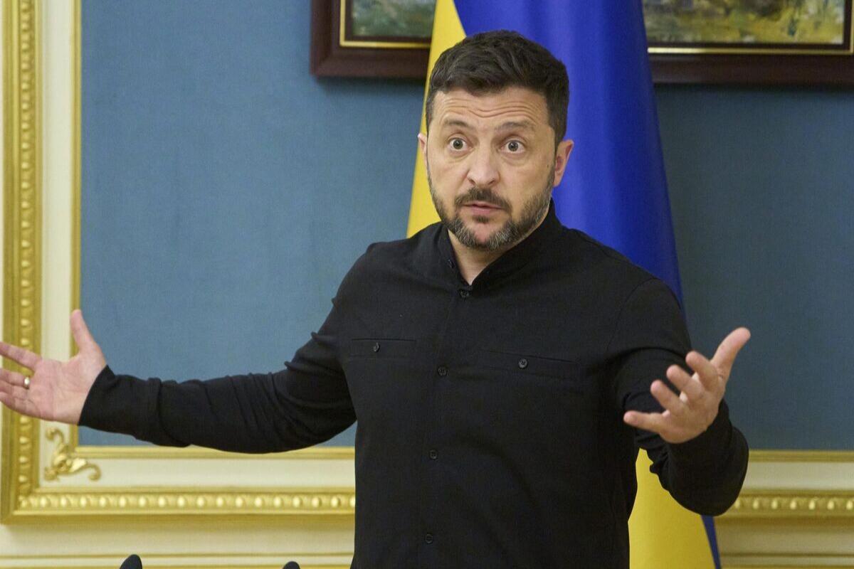 Зеленский заявил, что санкции негативно сказываются на России