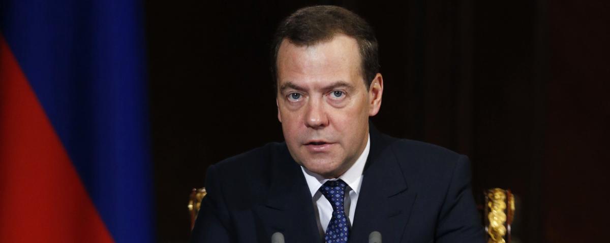 Медведев: Назначенные врачом лекарства нужно сделать бесплатными