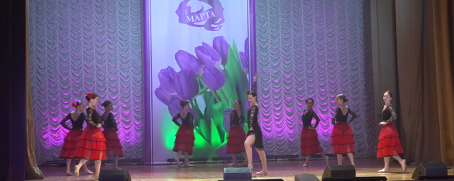 В ДК «Сатурн» в Раменском прошел концерт к Международному женскому дню