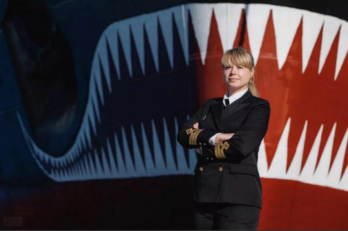 Как учительница «акулу» оседлала. Россиянка Марина Старовойтова стала первой в мире женщиной-капитаном атомохода