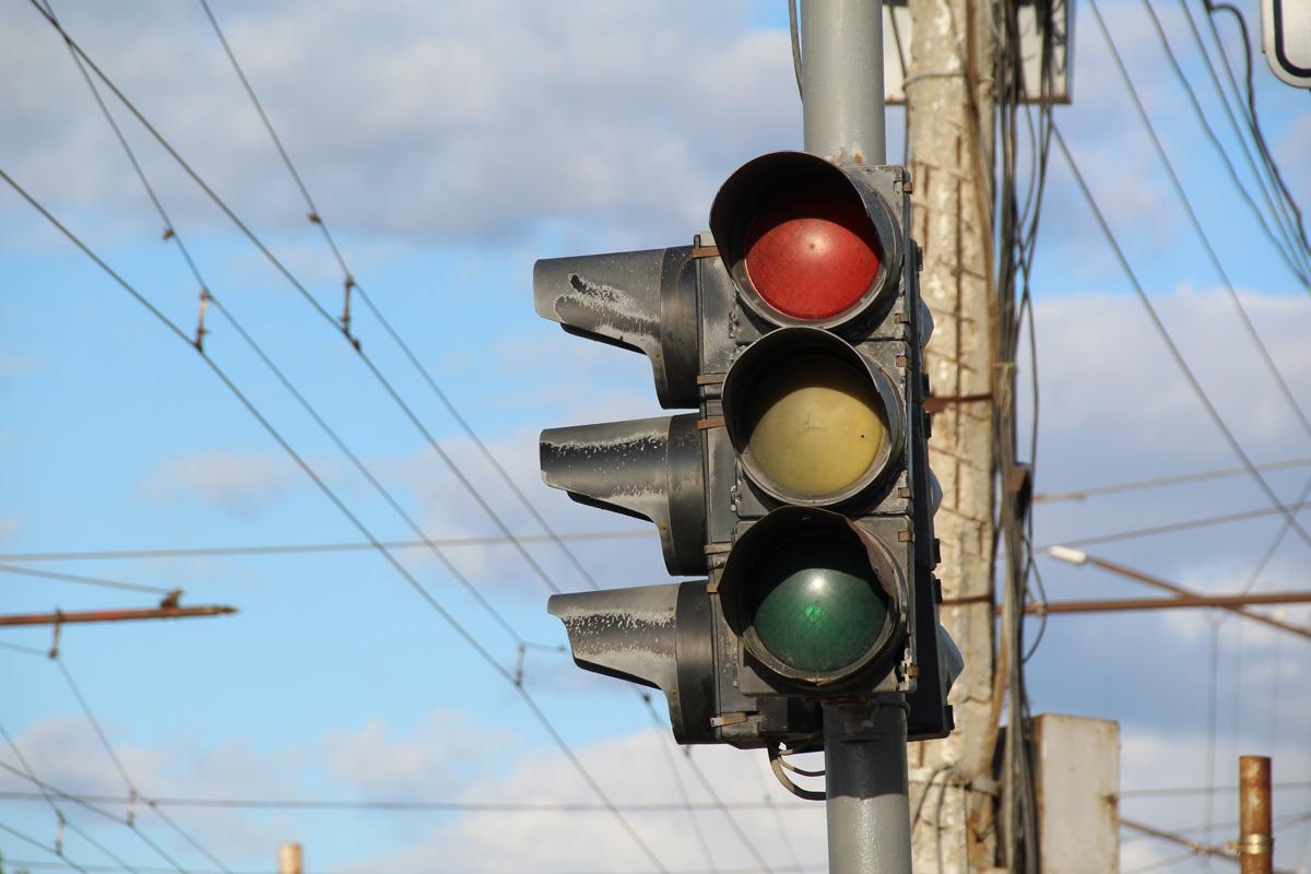 Десять светофоров не будут работать в Воронеже до пятницы включительно