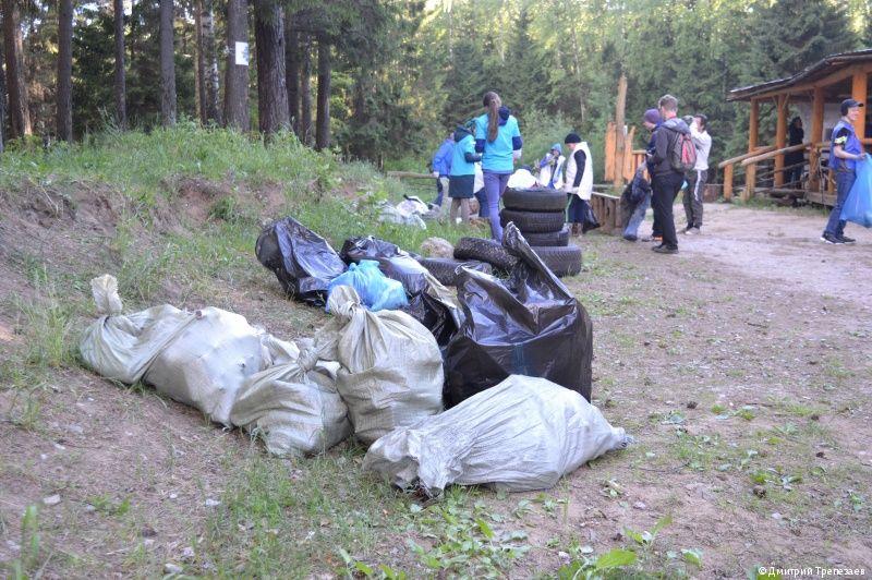 В Перми участники экопраздника собрали в лесу 998 кг мусора