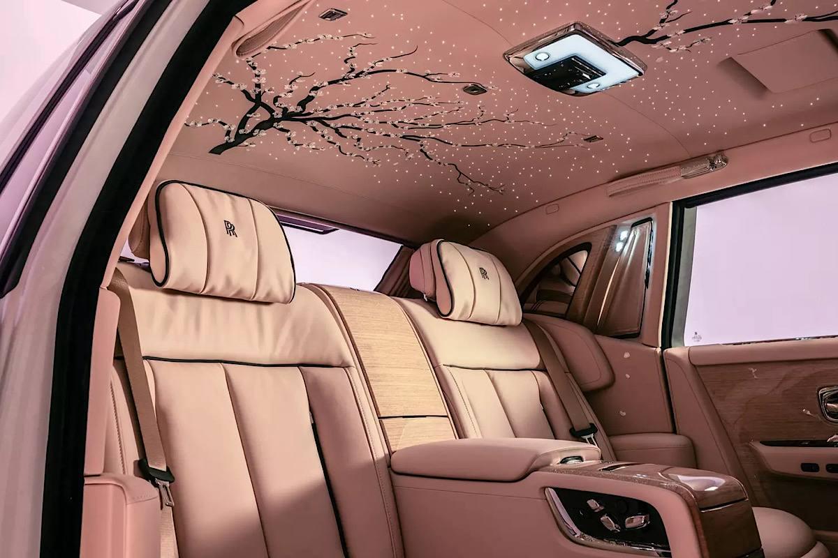 Rolls-Royce Phantom Cherry Blossom: посвящение сакуре в эксклюзивном исполнении