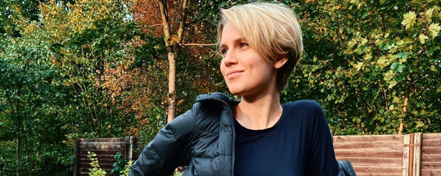 Дарья Мельникова показала свою стройную фигуру и фото с сыновьями