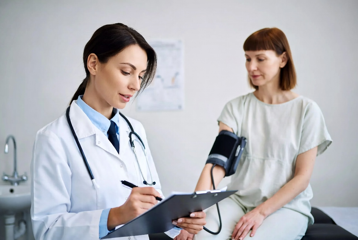 Медэксперт Лещинская: Для пациентов с ожирением нужно скорректировать программу диспансеризации