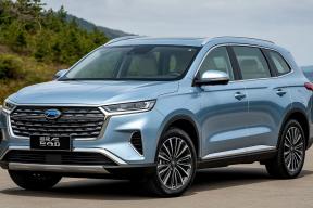 «Кроссоверы оккупировали Россию»: SUV заняли 88% рынка, оставив прочим сегментам жалкие 12%