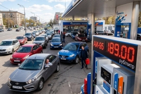 Росстат зафиксировал резкое удорожание автомобильного бензина на саратовских АЗС
