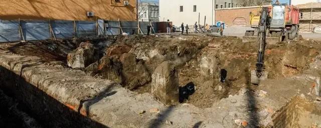 В историческом центре Тюмени появится пространство с амфитеатром, качелями и шезлонгами