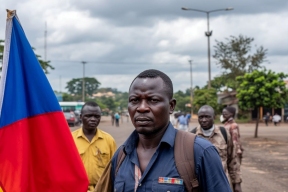 Африканская страна согласилась стать «мусоркой» для мигрантов из США — но за хорошую плату