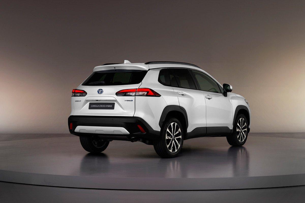 В РФ возобновили продажи кроссоверов Toyota Corolla Cross за 2,99 млн рублей