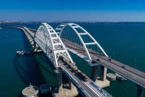 На Крымском мосту движение восстановили вскоре после перекрытия
