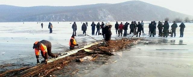 В Хабаровском крае со льдины эвакуировали более 140 рыбаков