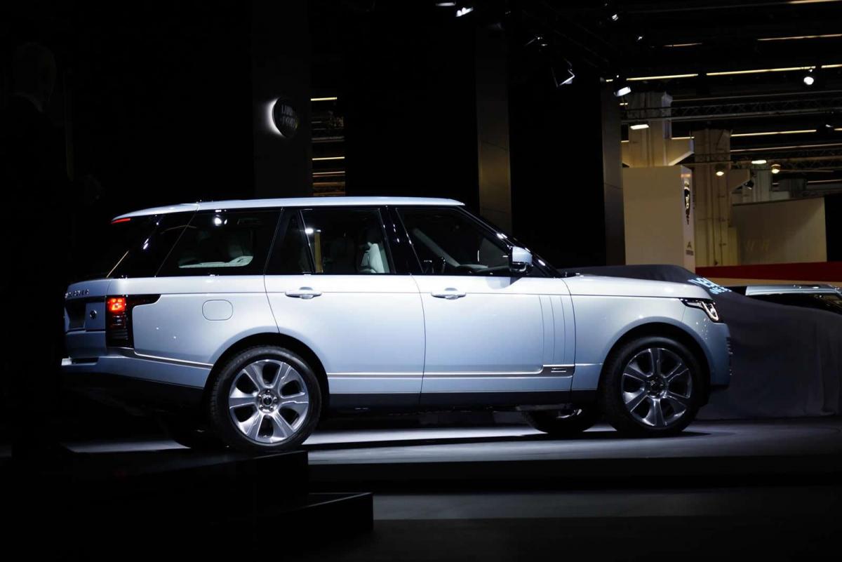Гибридный Range Rover поступит в продажу в 2017 году‍